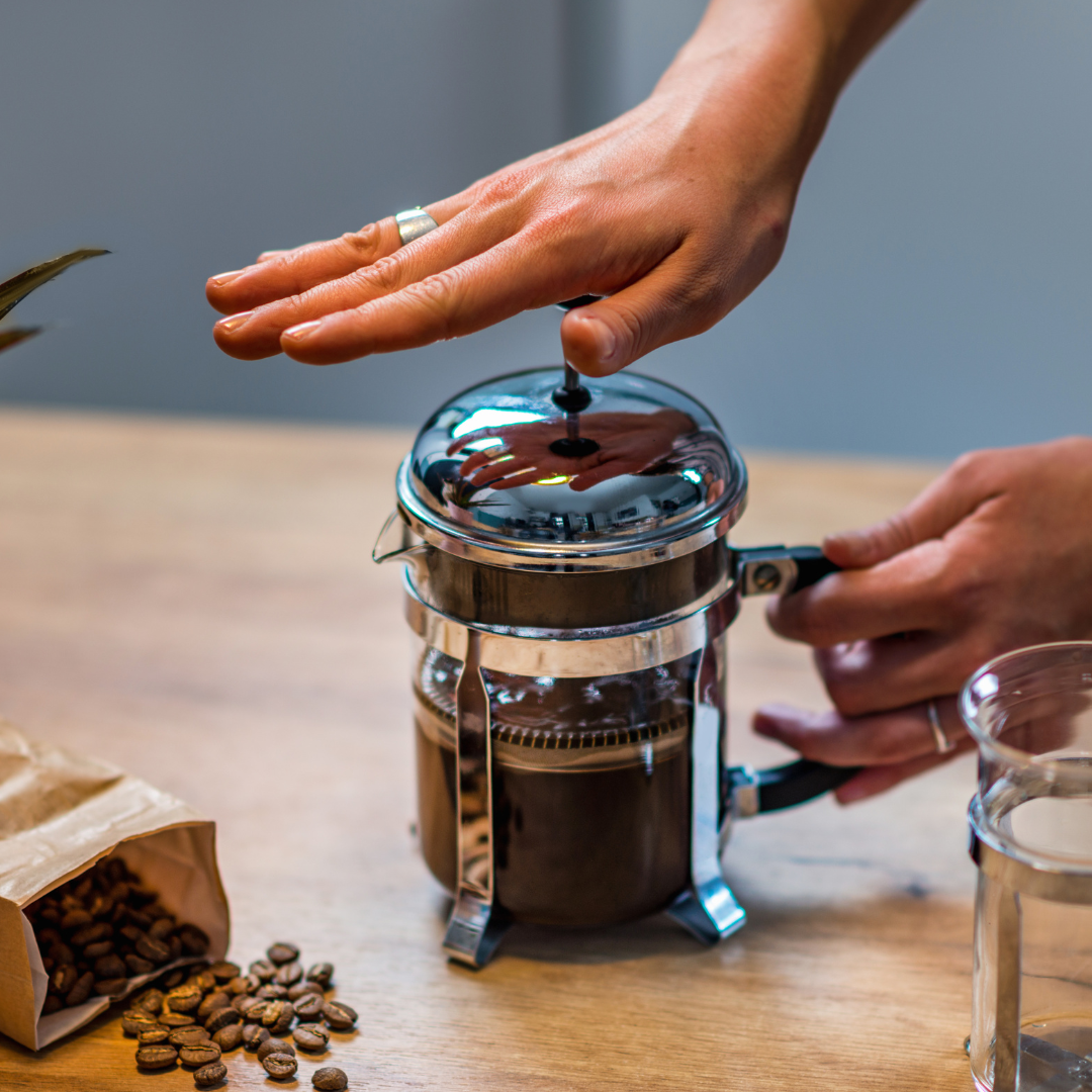 Prensa francesa: como usar o método e evitar café amargo